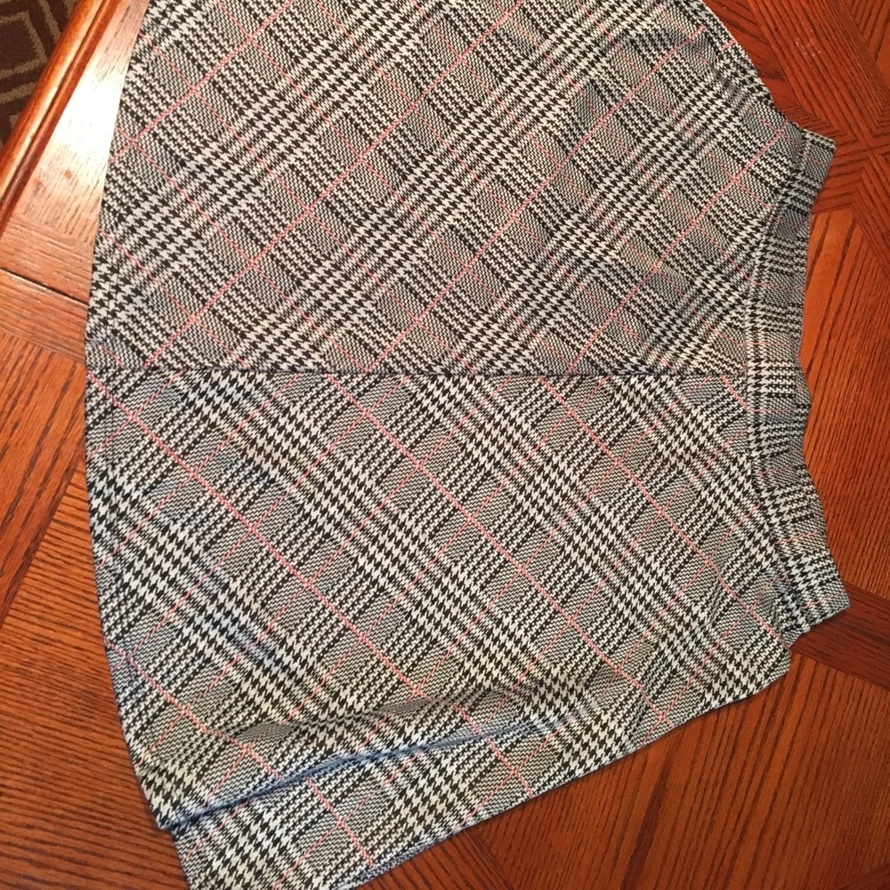 Charlotte Russe skirt size M- Brand New w tags!!